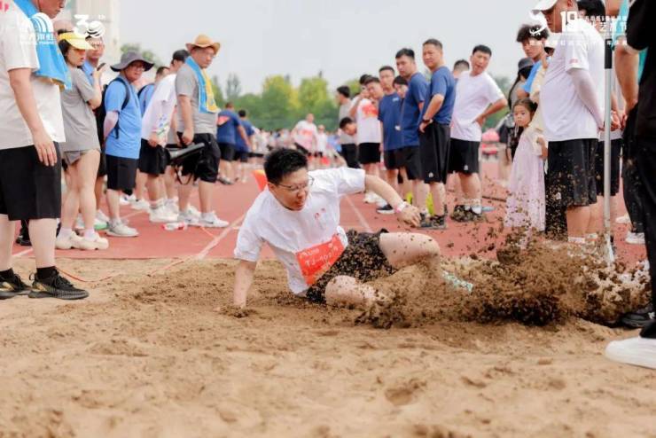 C9不断突破！，Ming连续五场比赛得分超过锐不可当赛场气氛高涨