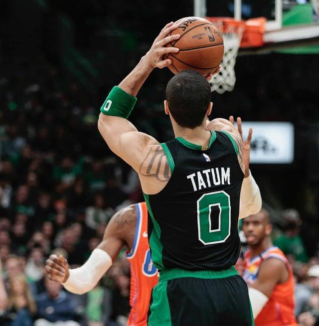 塔图姆成全明星首发 塔图姆成全明星首发